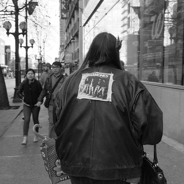 I wanna be your Joey Ramone #seattle #streetphotography